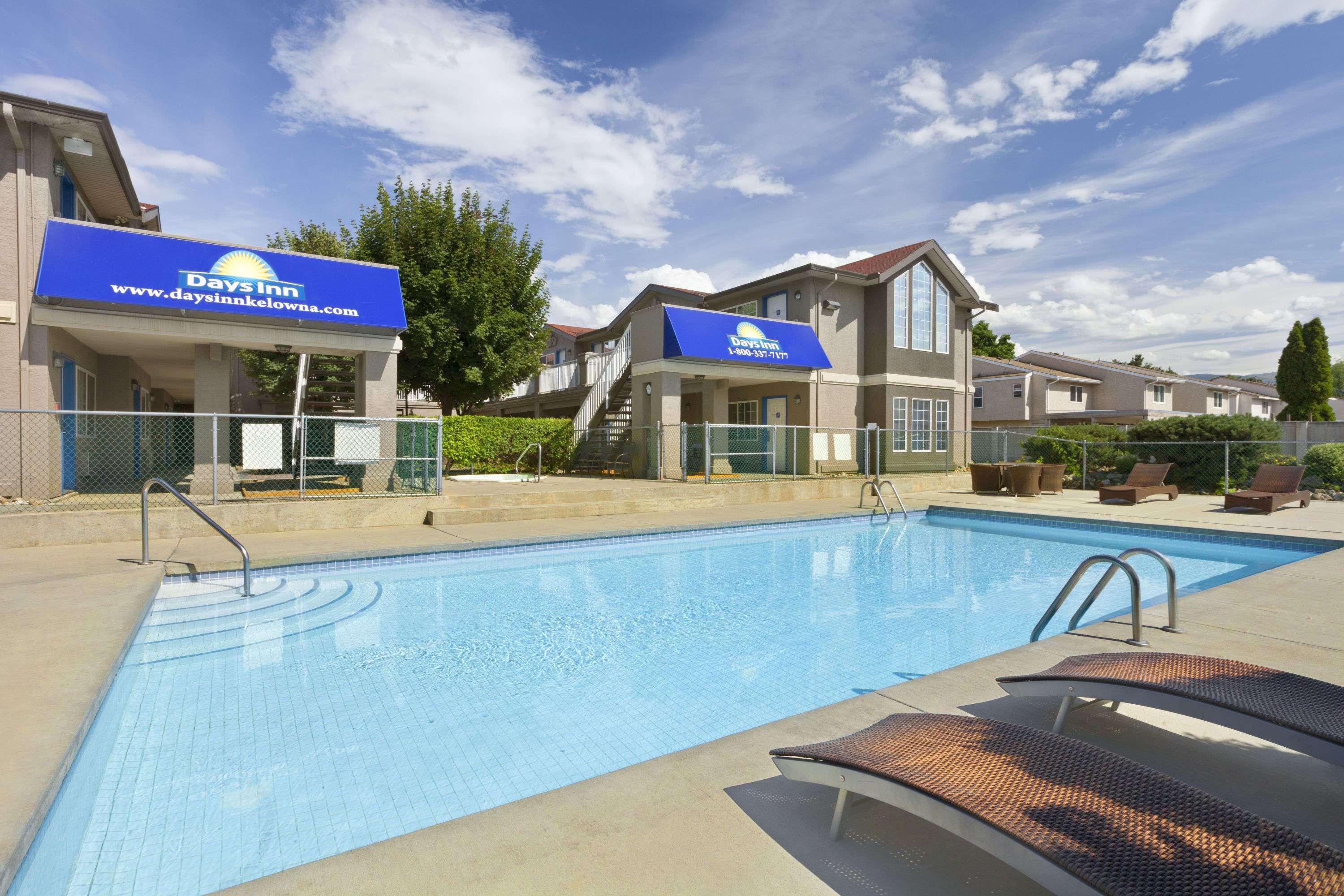 Days Inn By Wyndham Kelowna Exterior photo